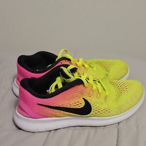Nike Women's Run Free Sneakers